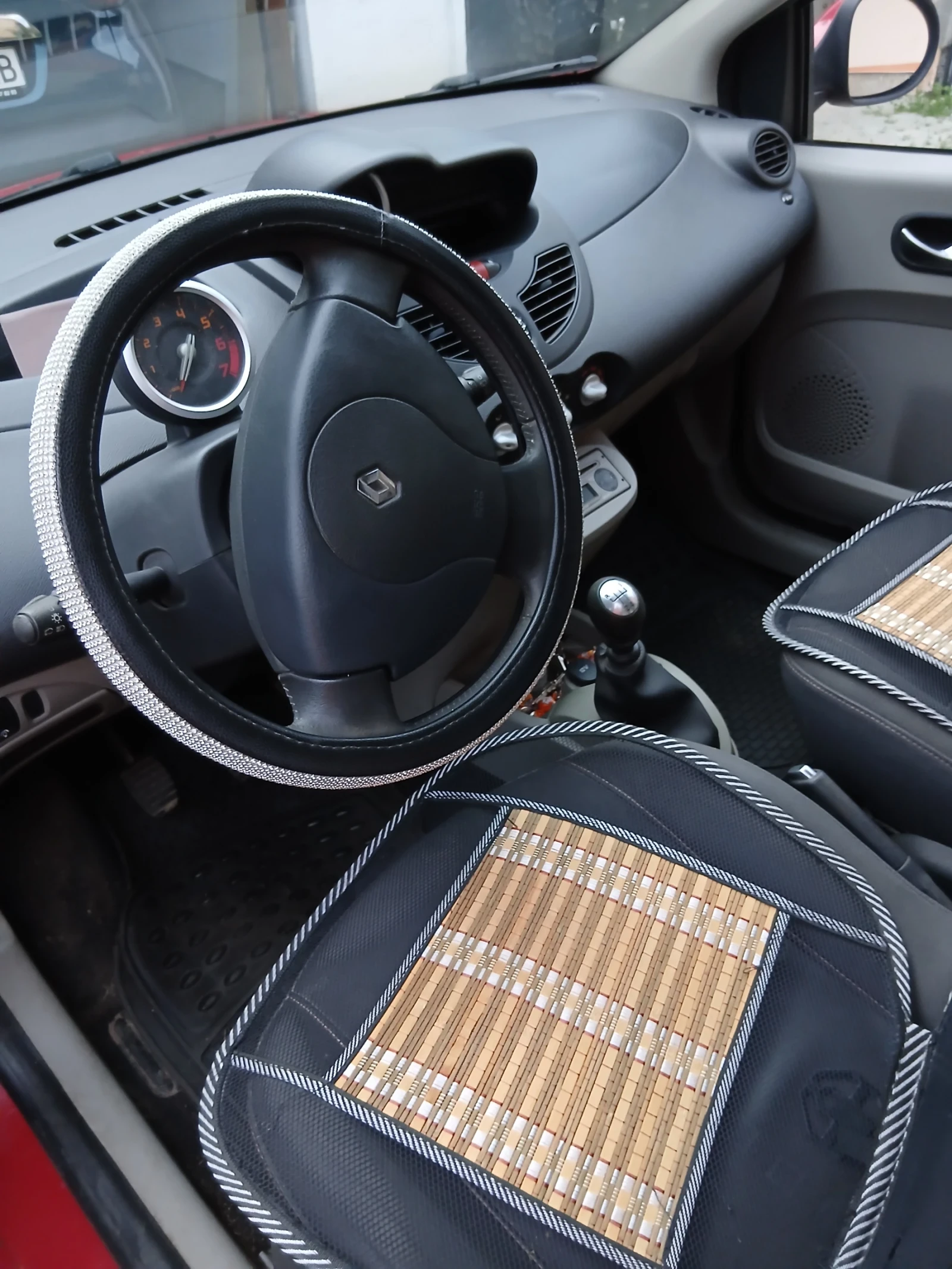 Renault Twingo, снимка 5 - Автомобили и джипове - 55243818