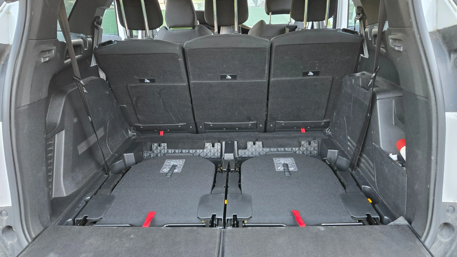 Peugeot 5008 7места, автоматик, нави, 360 камера, снимка 10 - Автомобили и джипове - 55260102