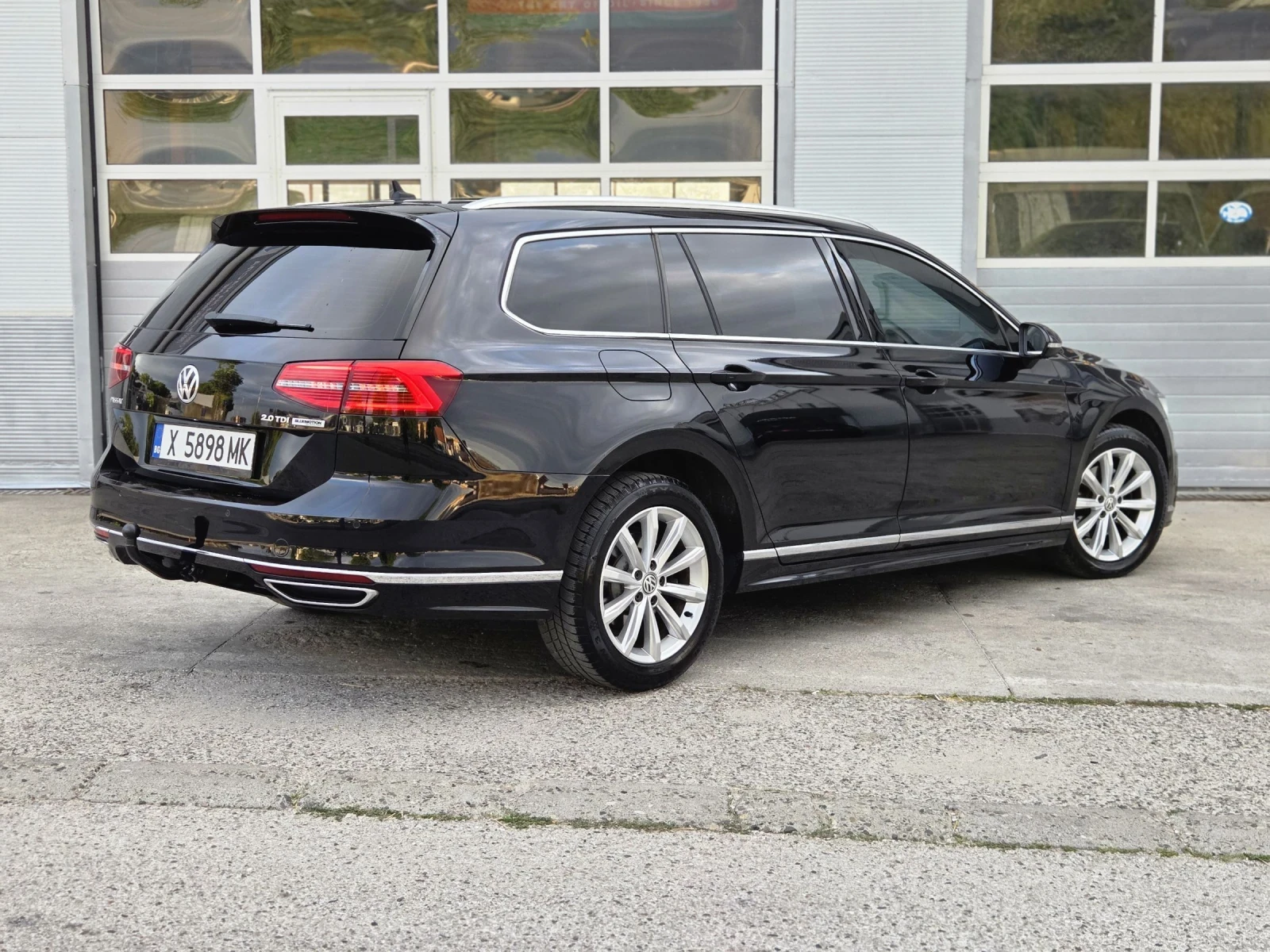 VW Passat 2.0TDI R-LINE, снимка 5 - Автомобили и джипове - 55401069