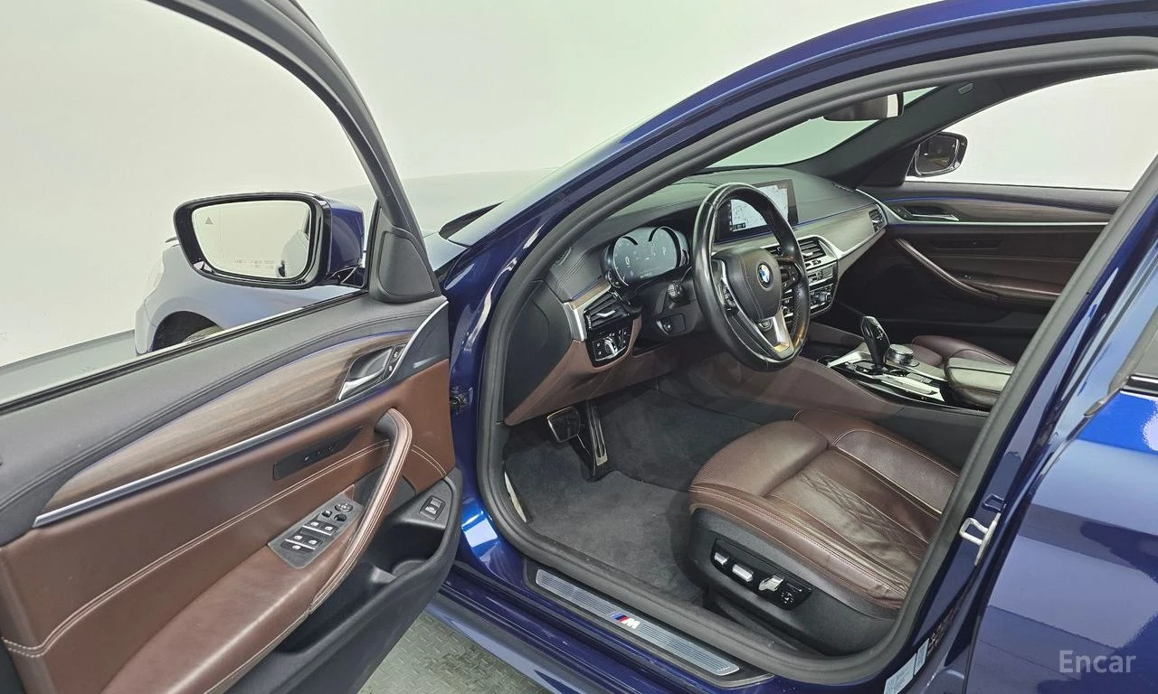 BMW 530 i xDrive M SPORT* DISTRONIC* 360* ХЕДЪП* ОБДУХВАНЕ, снимка 6 - Автомобили и джипове - 55528416