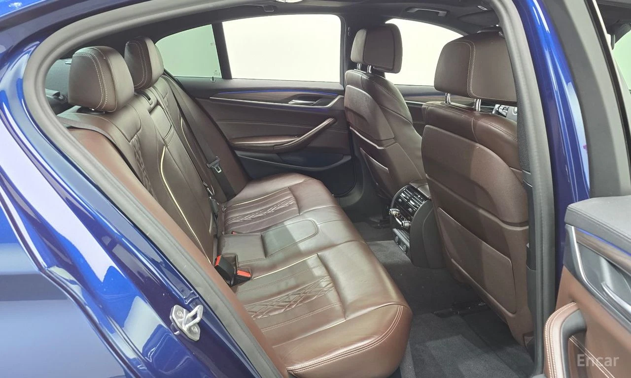 BMW 530 i xDrive M SPORT* DISTRONIC* 360* ХЕДЪП* ОБДУХВАНЕ, снимка 15 - Автомобили и джипове - 55528416