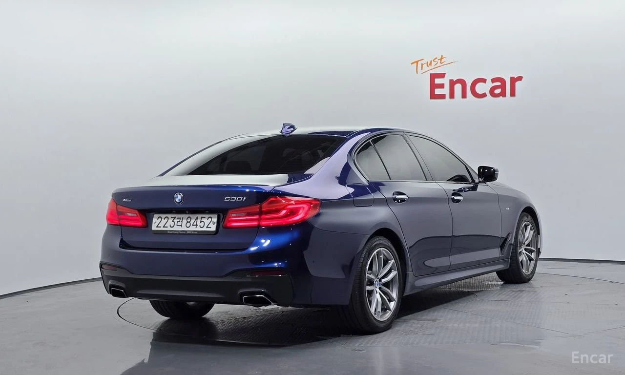 BMW 530 i xDrive M SPORT* DISTRONIC* 360* ХЕДЪП* ОБДУХВАНЕ, снимка 2 - Автомобили и джипове - 55528416