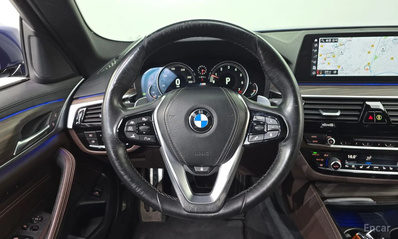 BMW 530 i xDrive M SPORT* DISTRONIC* 360* ХЕДЪП* ОБДУХВАНЕ, снимка 8 - Автомобили и джипове - 55528416