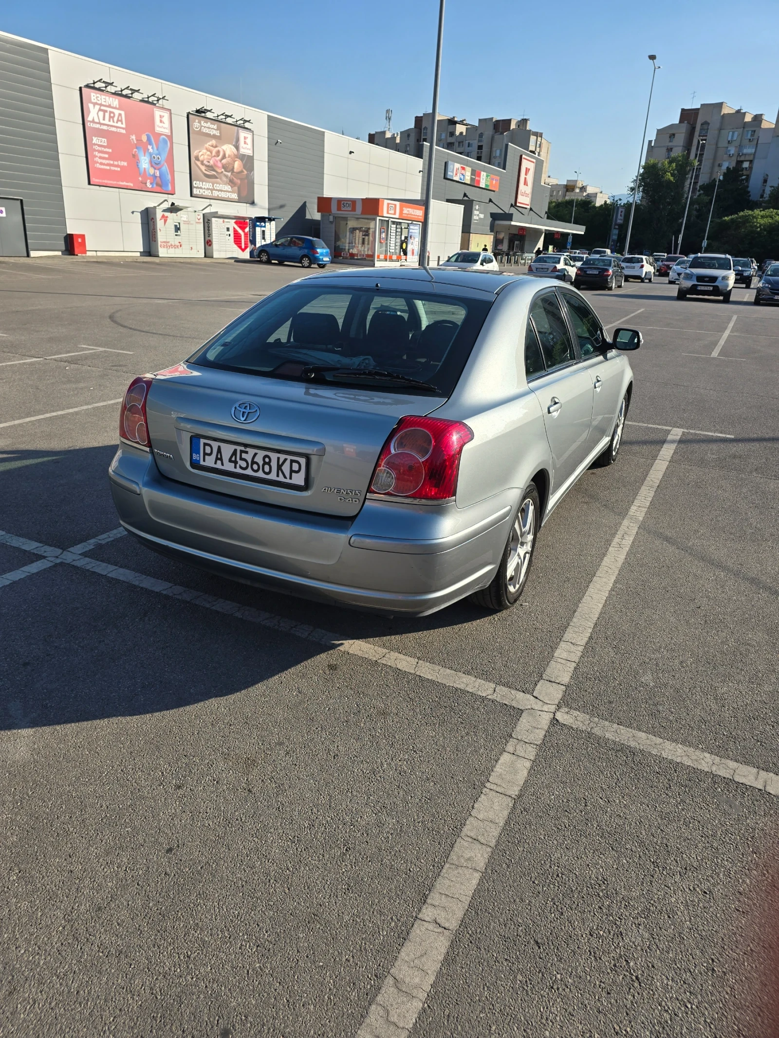 Toyota Avensis 2, 0 D4D, снимка 5 - Автомобили и джипове - 55631558