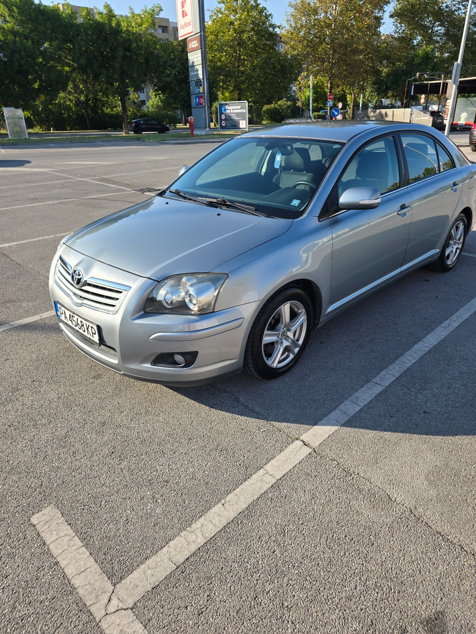 Toyota Avensis 2, 0 D4D, снимка 2 - Автомобили и джипове - 55631558