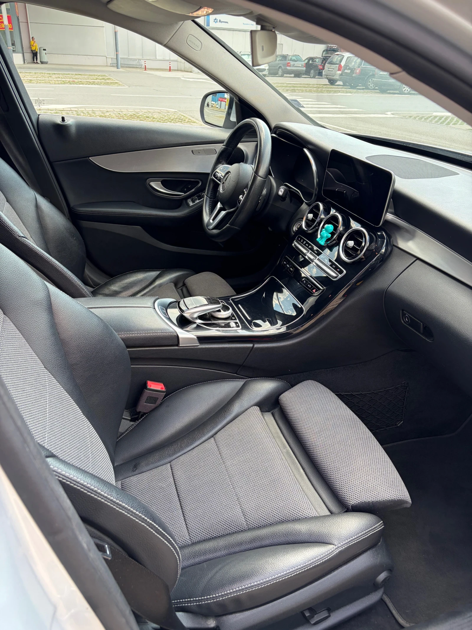 Mercedes-Benz C 220 AMG , снимка 6 - Автомобили и джипове - 55799567