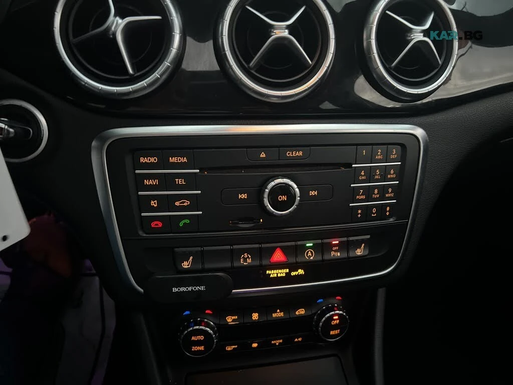 Mercedes-Benz CLA * AMG Line * PANORAMA *  AвтоКредит * (ЦЕНА ДО БГ), снимка 15 - Автомобили и джипове - 55847433