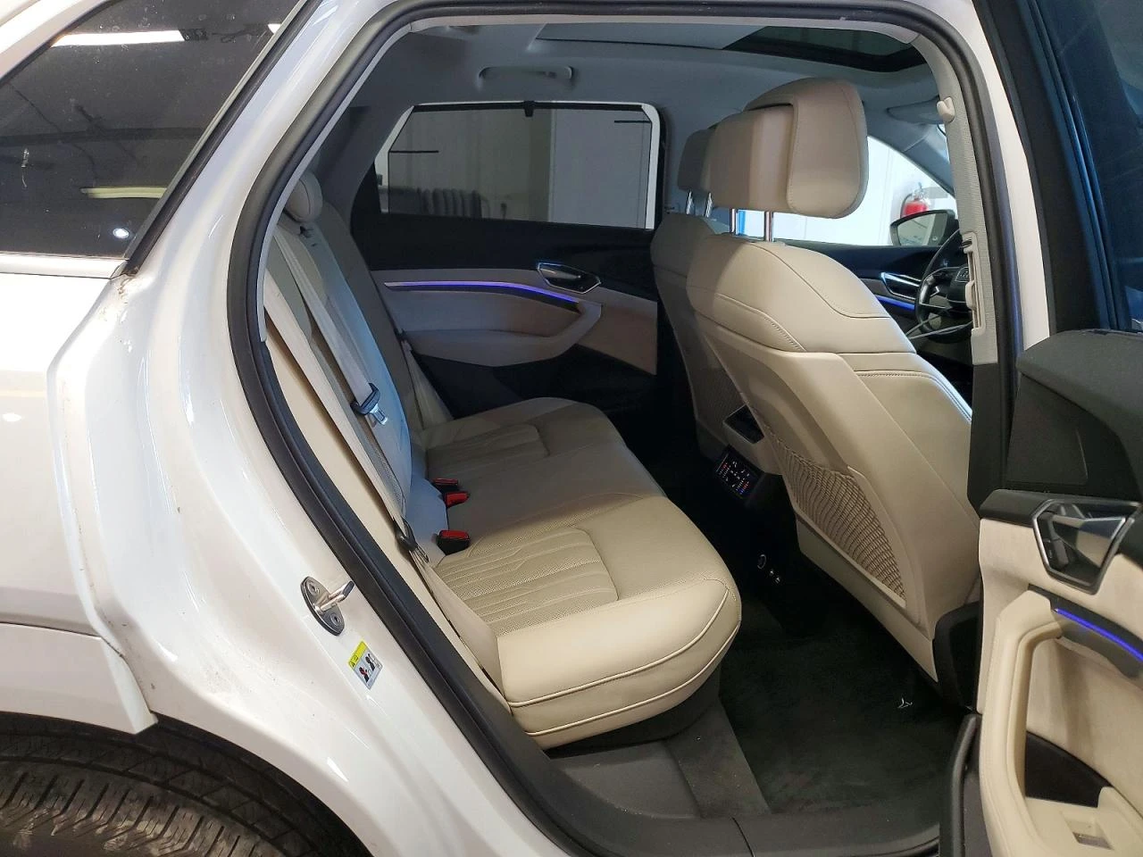Audi E-Tron PRESTIGE* �����* ���������* ������* MATRIX* M����* | Mobile.bg � ����������� 11