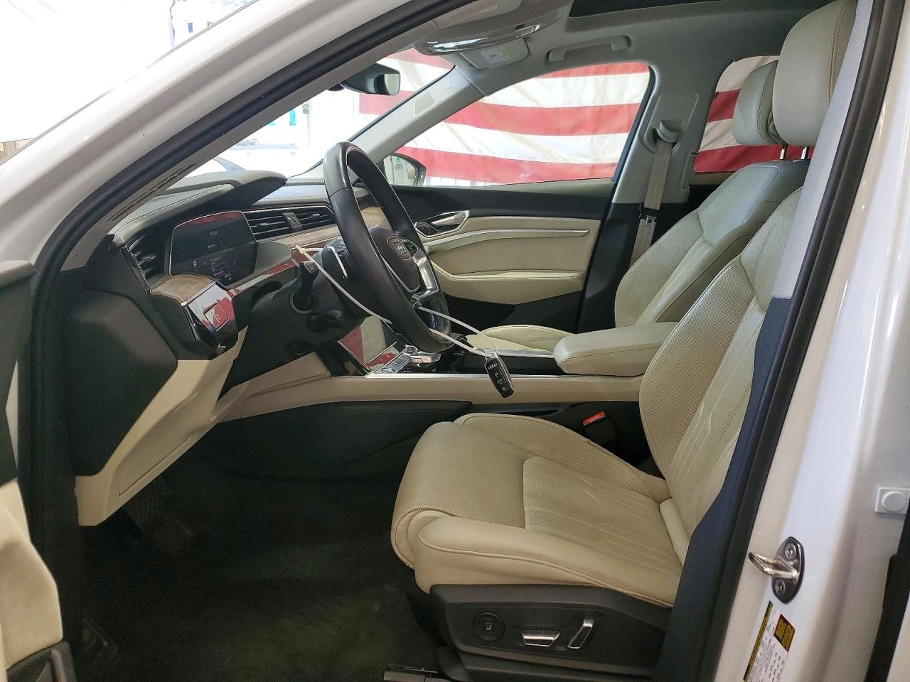 Audi E-Tron PRESTIGE* �����* ���������* ������* MATRIX* M����* | Mobile.bg � ����������� 7
