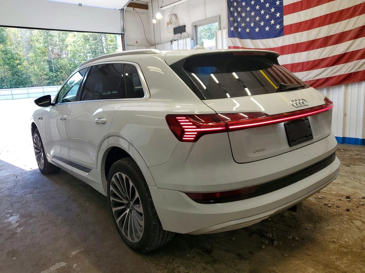 Audi E-Tron PRESTIGE* �����* ���������* ������* MATRIX* M����* | Mobile.bg � ����������� 2
