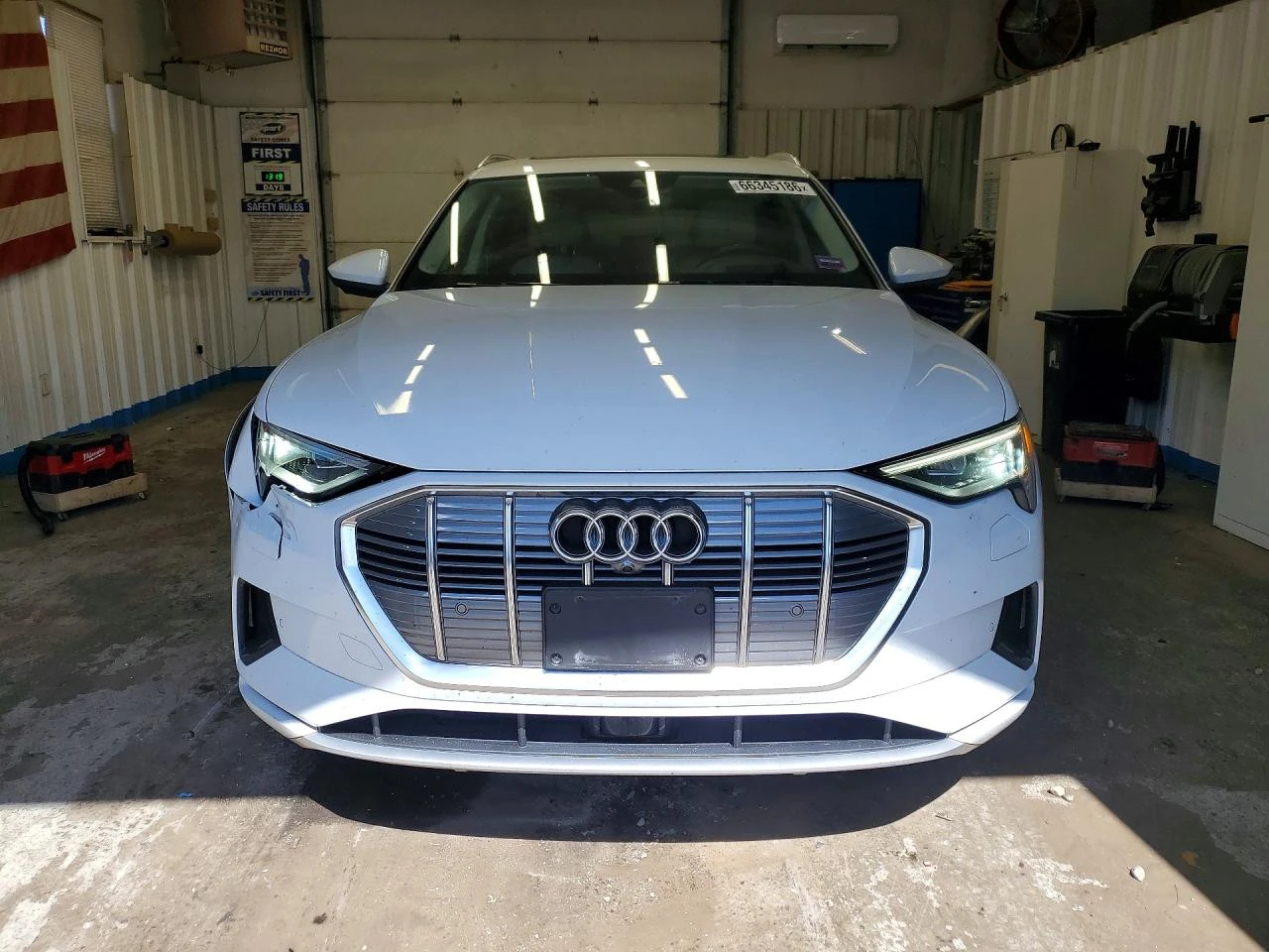 Audi E-Tron PRESTIGE* �����* ���������* ������* MATRIX* M����* | Mobile.bg � ����������� 5