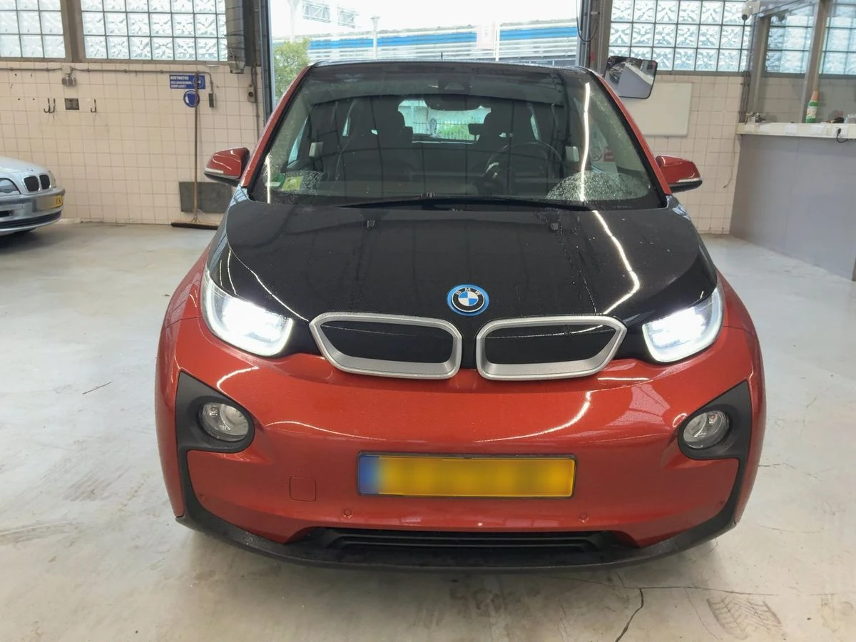 BMW i3 REX* PANO* HARMAN* DISTRON* FULL, снимка 2 - Автомобили и джипове - 56576236