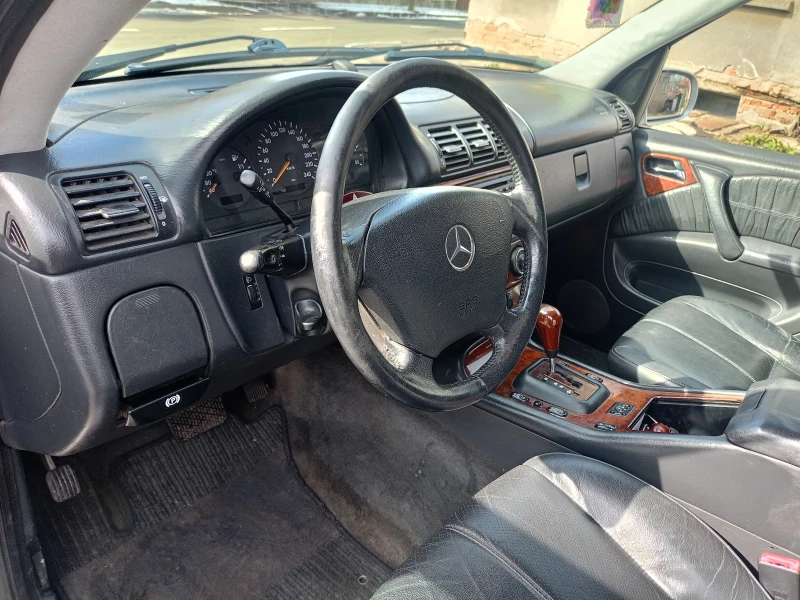 Mercedes-Benz ML 400d, снимка 7 - Автомобили и джипове - 49289785