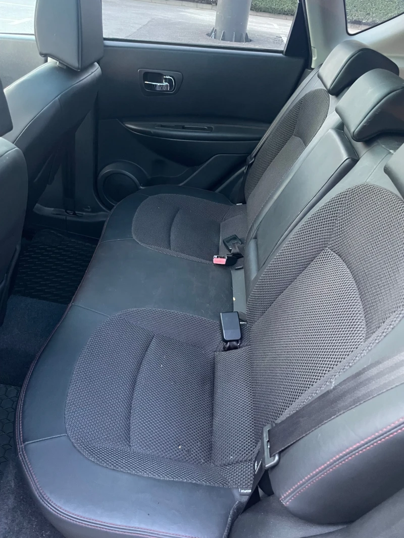 Nissan Qashqai 2.0 4х4 Панорама, снимка 13 - Автомобили и джипове - 52486482
