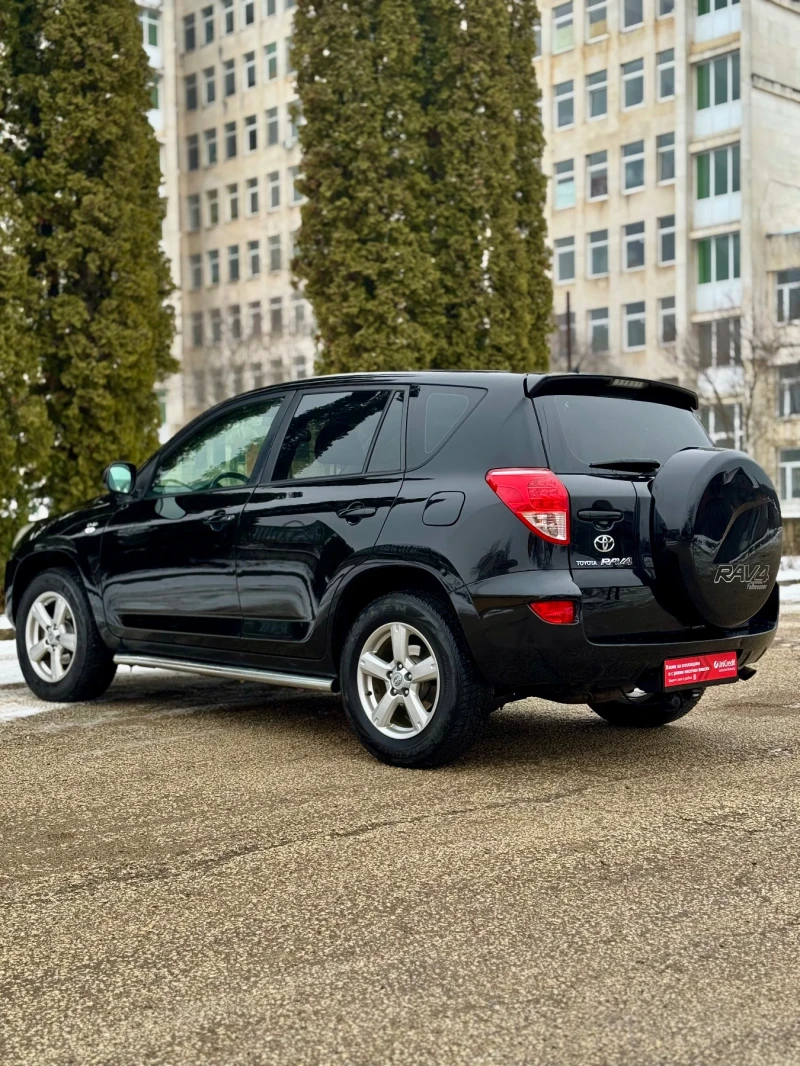 Toyota Rav4 2, 2 D4D 136k.c., снимка 4 - Автомобили и джипове - 53253502