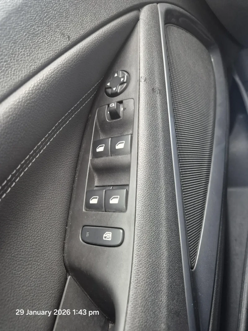 Opel Crossland X Innovation, снимка 14 - Автомобили и джипове - 53287295