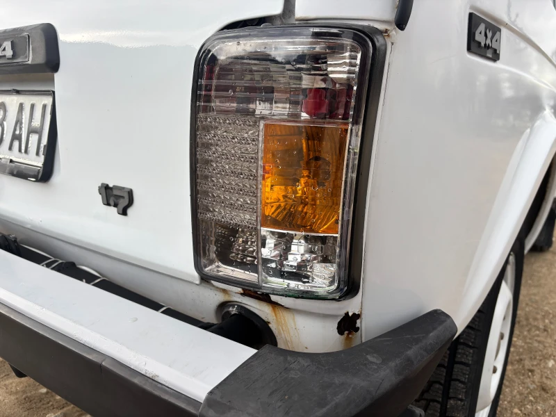 Lada Niva, снимка 7 - Автомобили и джипове - 53467731
