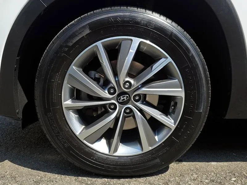 Hyundai Santa fe 2.0 2WD - САМО 30% АВАНС, снимка 5 - Автомобили и джипове - 56306655