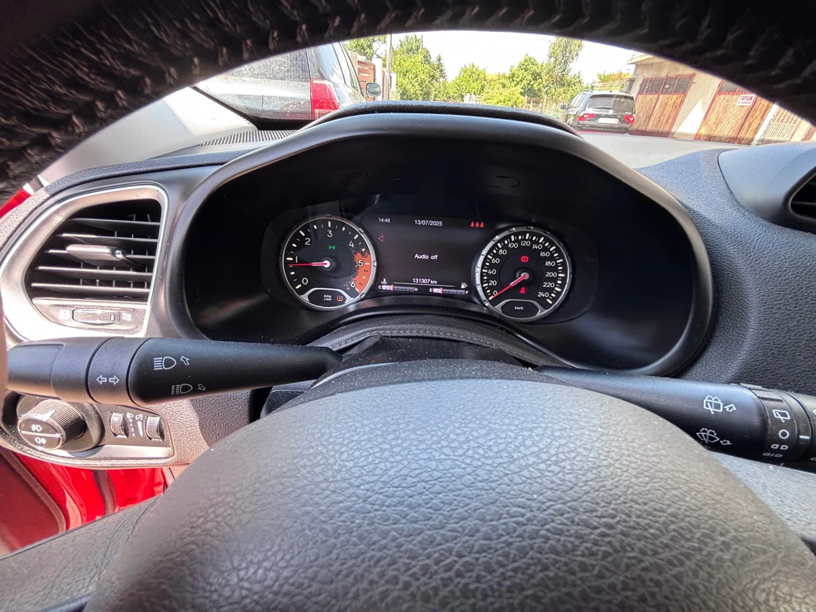 Jeep Renegade  - изображение 8