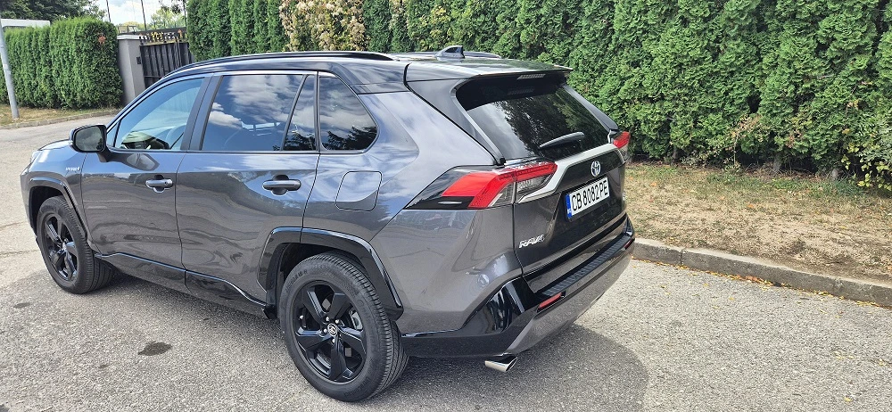 Toyota Rav4 HYBRID* 4X4 * AWD-i* E-CVT* STYLE* KEYLESS-GO*  - изображение 3