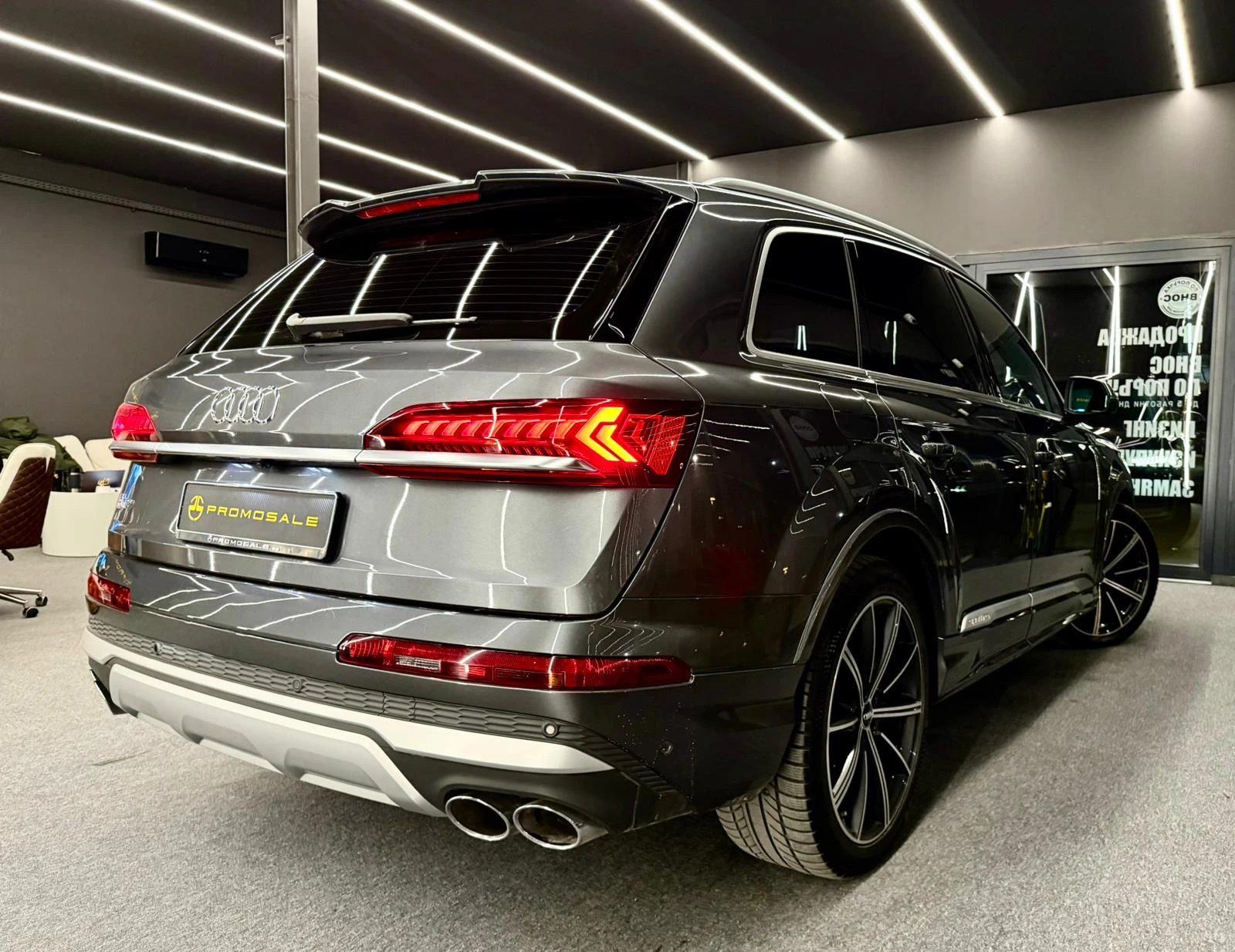 Audi SQ7 Ceramic* Matrix* 360* B&O* Лизинг - изображение 6