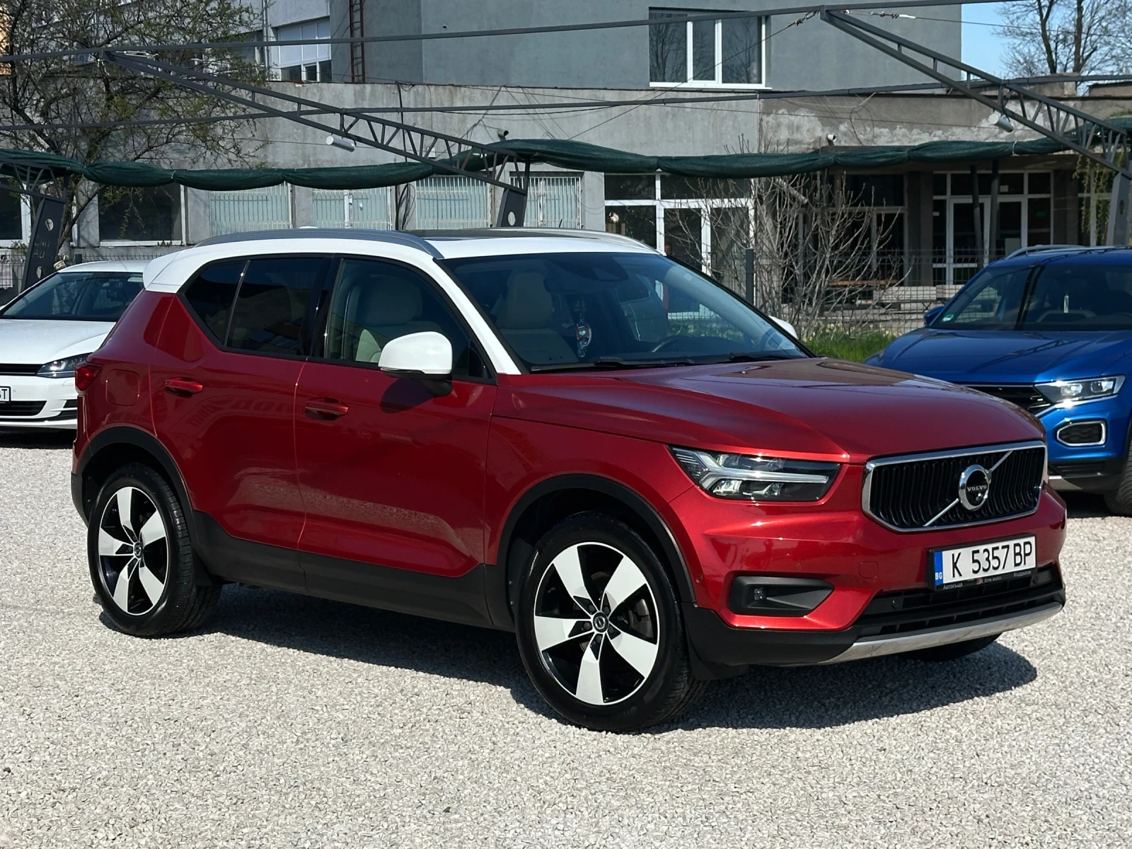 Volvo XC40 D4 AWD* 360-Камера* Панорама* R Des?gn* 