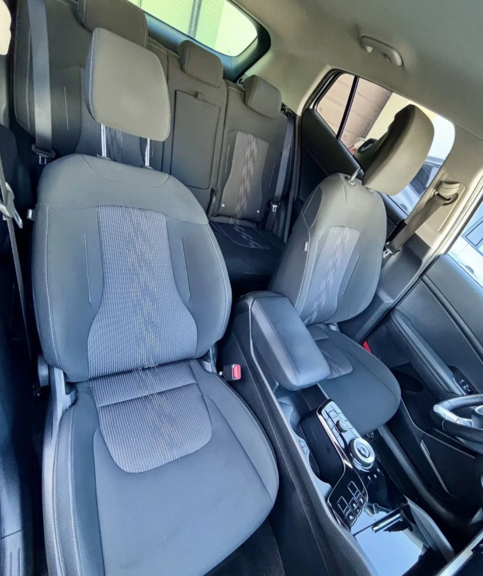 Kia Sportage ГАРАНЦИЯ 1.6-Т-GDI MildHybrid 4x2, снимка 10 - Автомобили и джипове - 54570779
