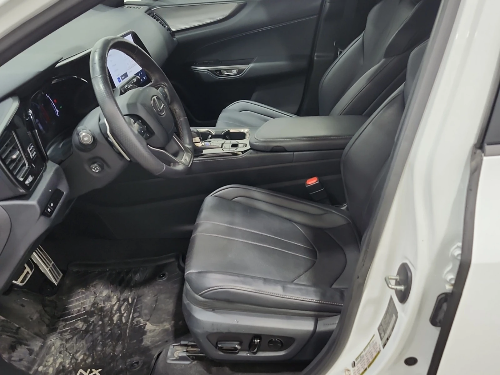 Lexus NX 350, снимка 11 - Автомобили и джипове - 54757028