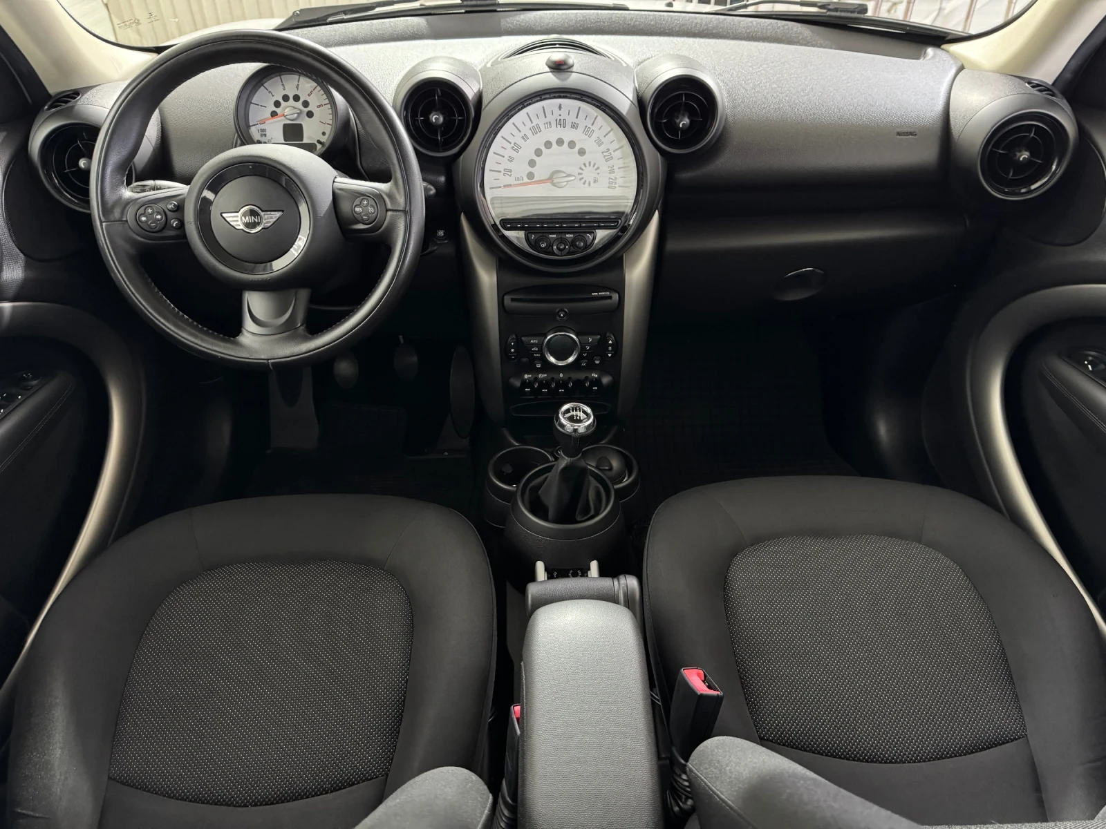 Mini Countryman 1.6 D 112 h.p., снимка 9 - Автомобили и джипове - 54862897