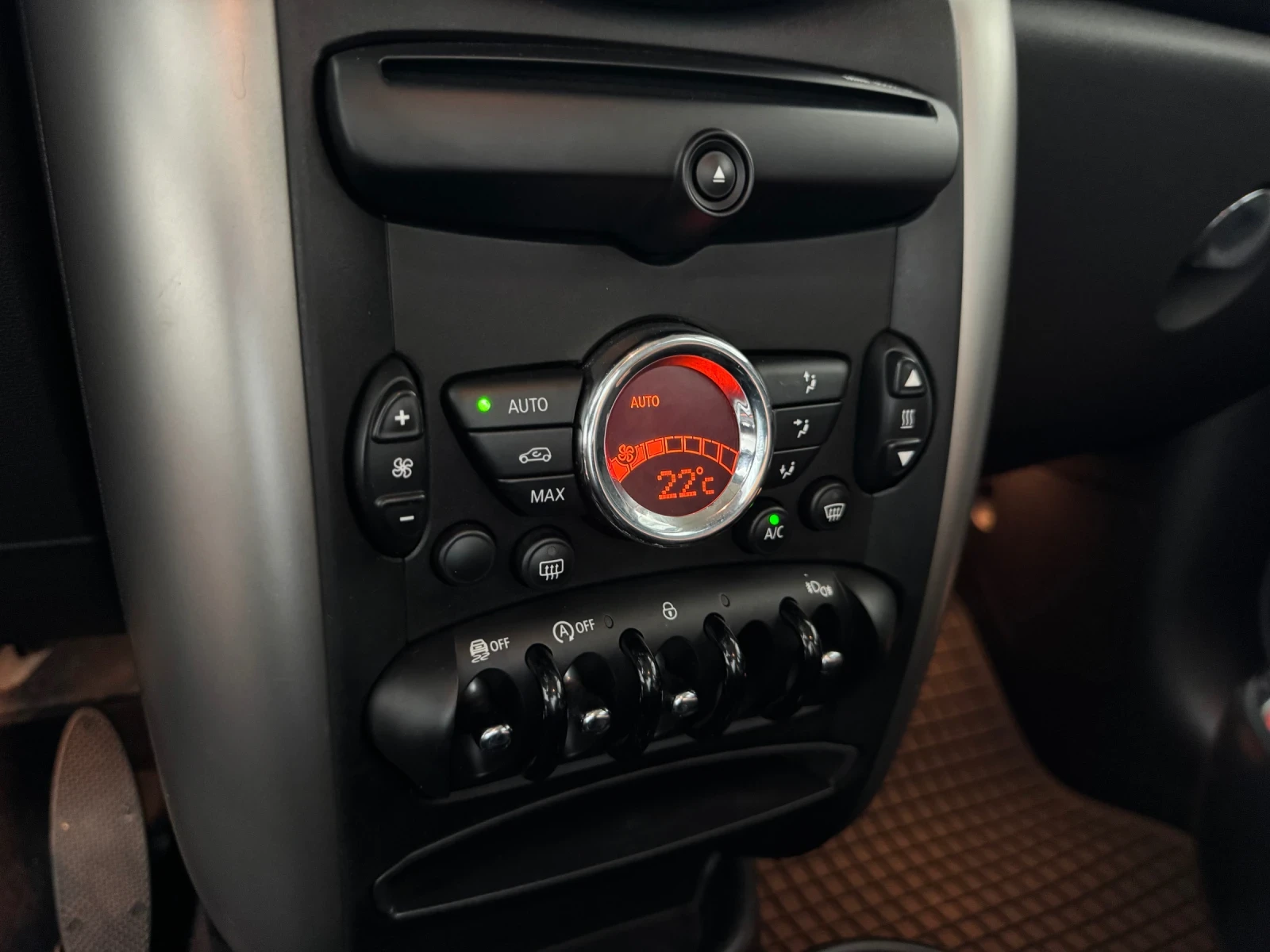 Mini Countryman 1.6 D 112 h.p., снимка 12 - Автомобили и джипове - 54862897