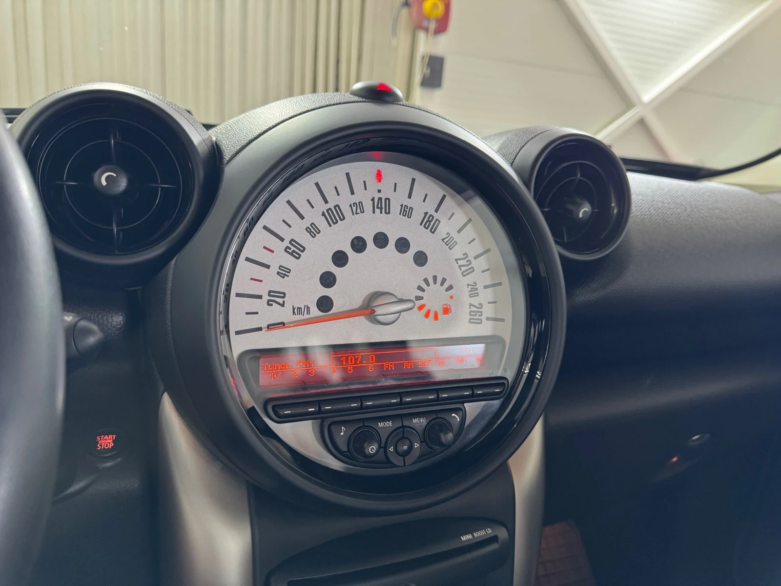 Mini Countryman 1.6 D 112 h.p., снимка 13 - Автомобили и джипове - 54862897