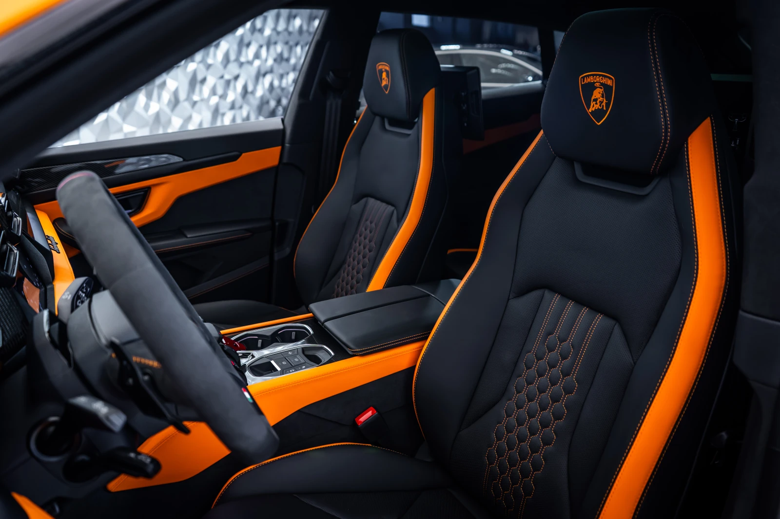 Lamborghini Urus SE  Arancio Borealis, снимка 13 - Автомобили и джипове - 55085488