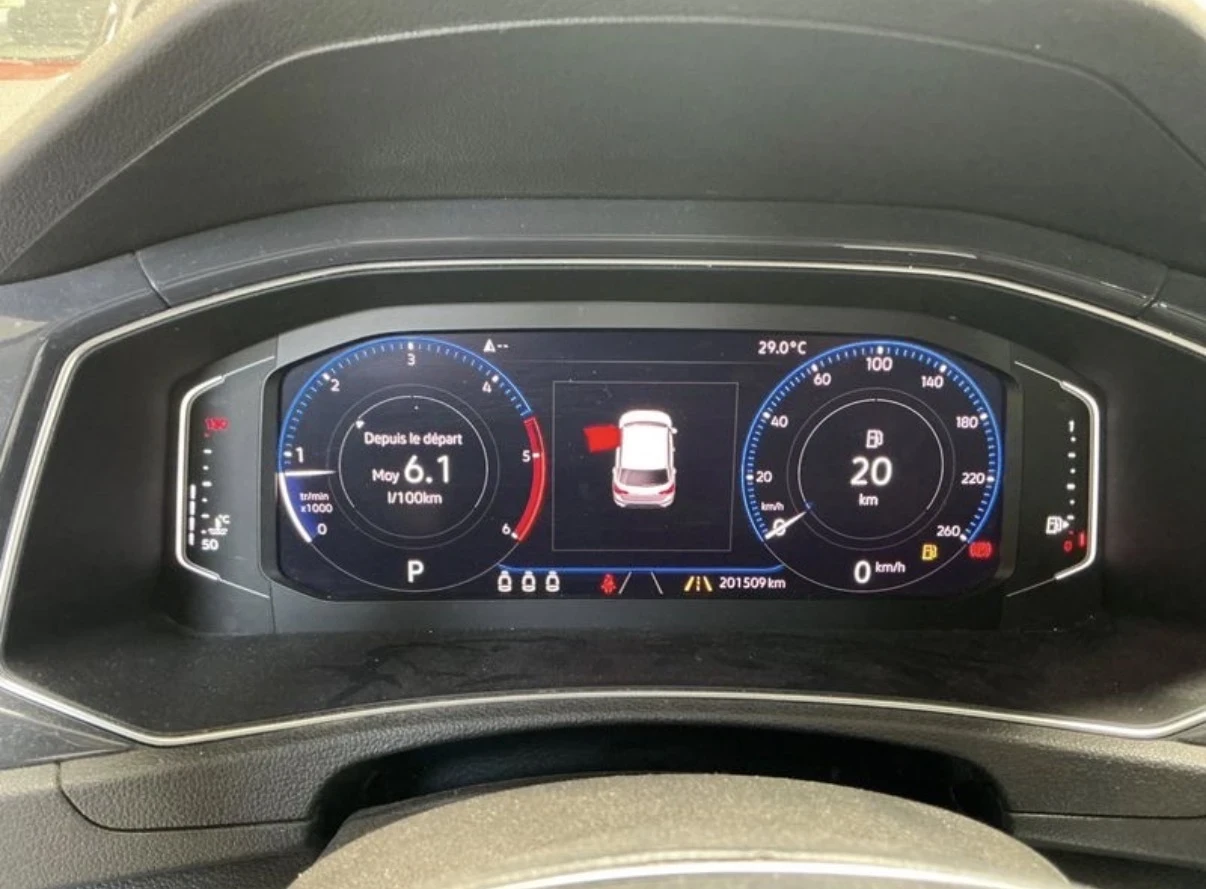 VW T-Roc 2.0TDI 150hp Carat, снимка 7 - Автомобили и джипове - 55383432