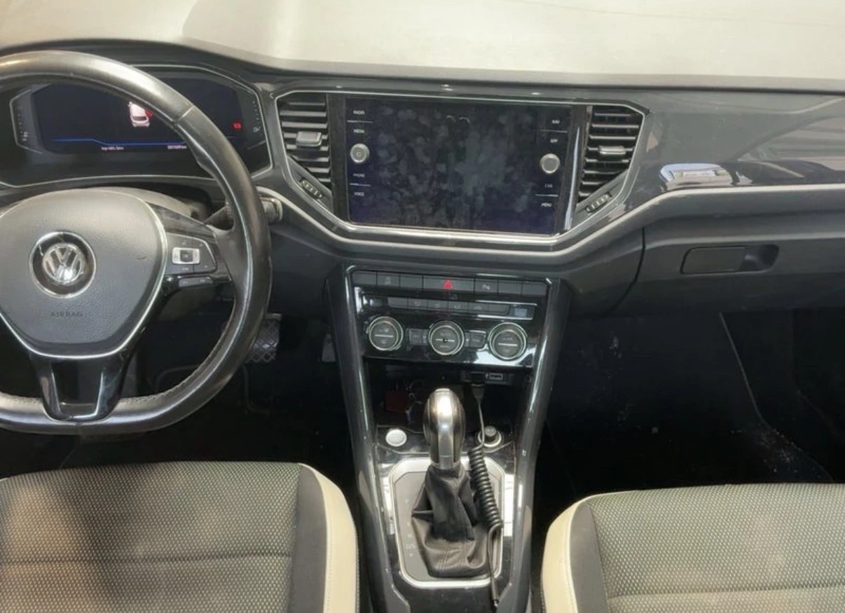 VW T-Roc 2.0TDI 150hp Carat, снимка 11 - Автомобили и джипове - 55383432
