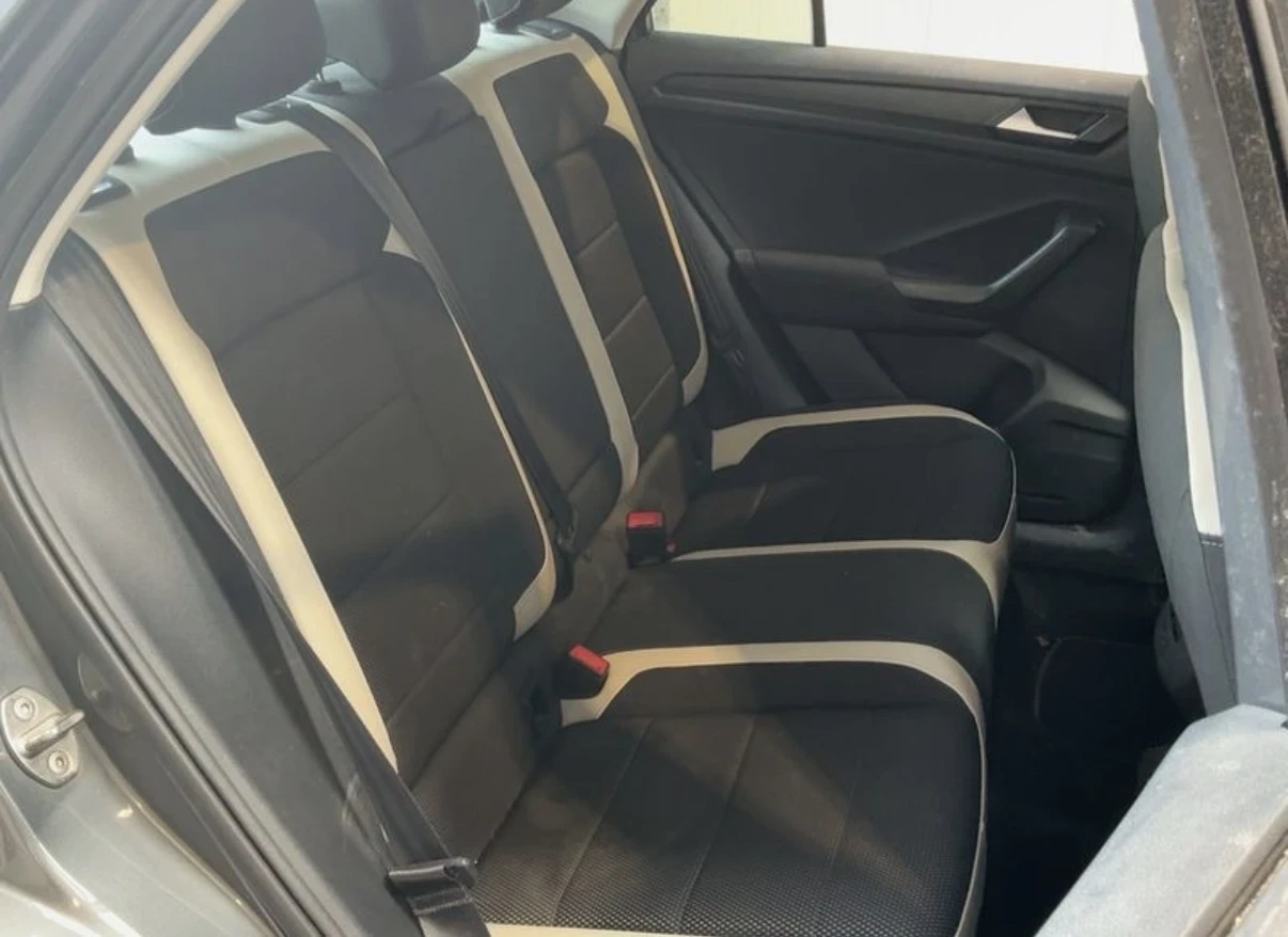 VW T-Roc 2.0TDI 150hp Carat, снимка 9 - Автомобили и джипове - 55383432