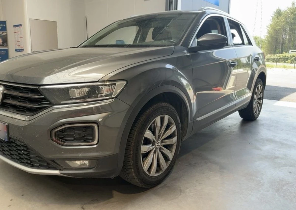 VW T-Roc 2.0TDI 150hp Carat, снимка 2 - Автомобили и джипове - 55383432