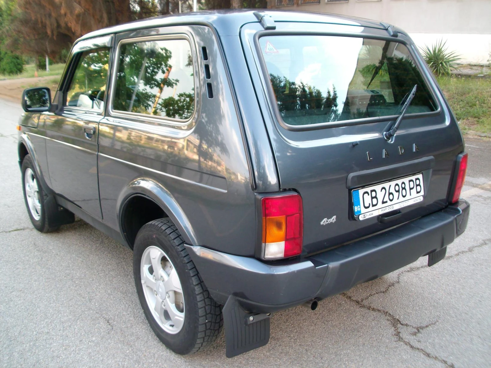 Lada Niva 1.7i URBAN GPL 38500 km NOVA                 , снимка 6 - Автомобили и джипове - 55579429