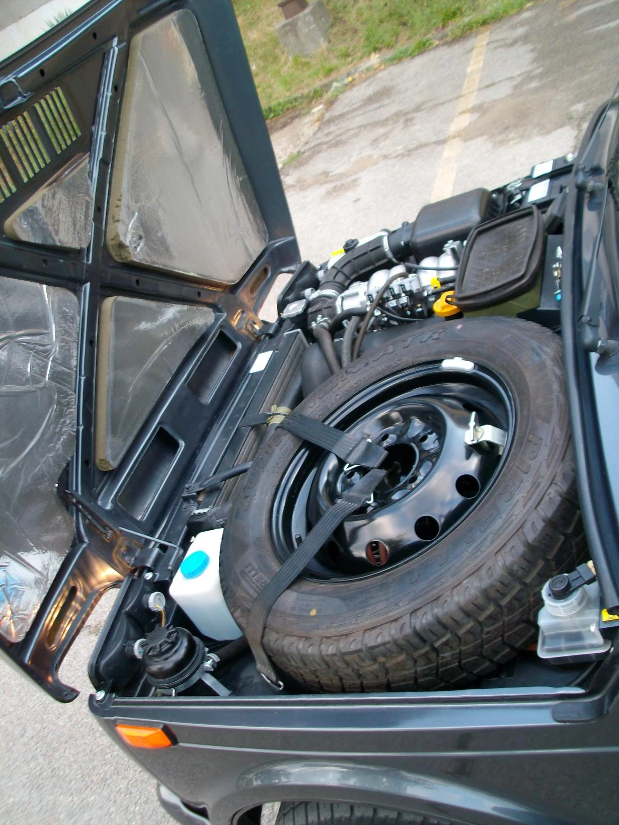 Lada Niva 1.7i URBAN GPL 38500 km NOVA                 , снимка 15 - Автомобили и джипове - 55579429
