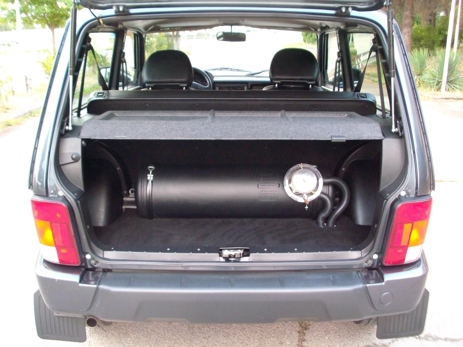 Lada Niva 1.7i URBAN GPL 38500 km NOVA                 , снимка 13 - Автомобили и джипове - 55579429
