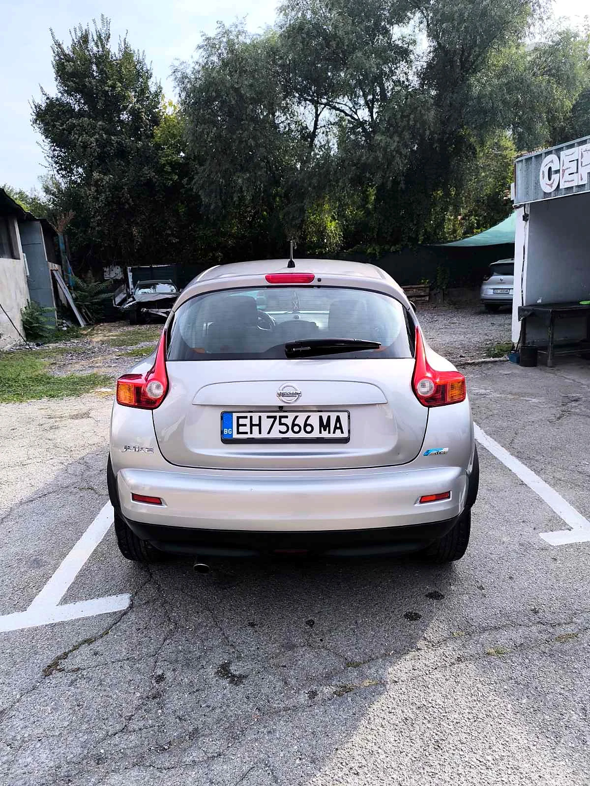 Nissan Juke 1.5 dCi, снимка 8 - Автомобили и джипове - 56166679