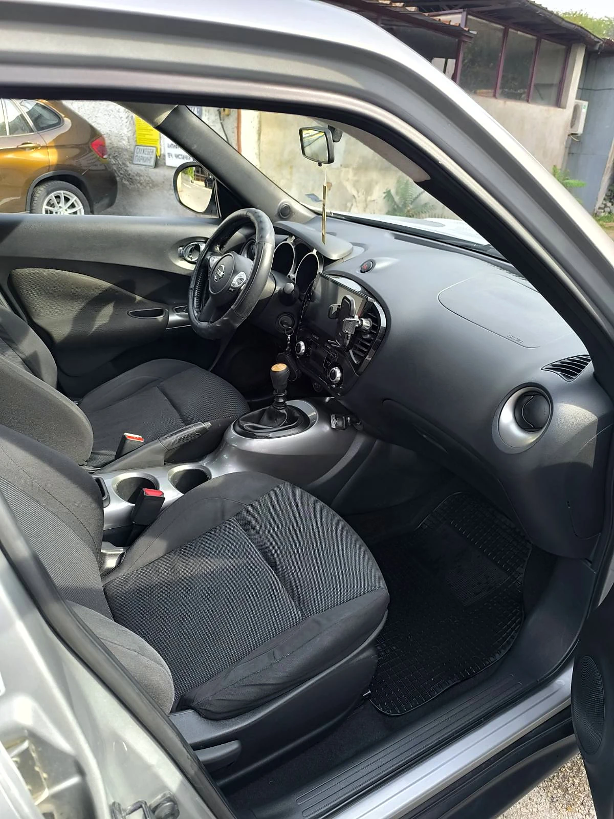 Nissan Juke 1.5 dCi, снимка 16 - Автомобили и джипове - 56166679