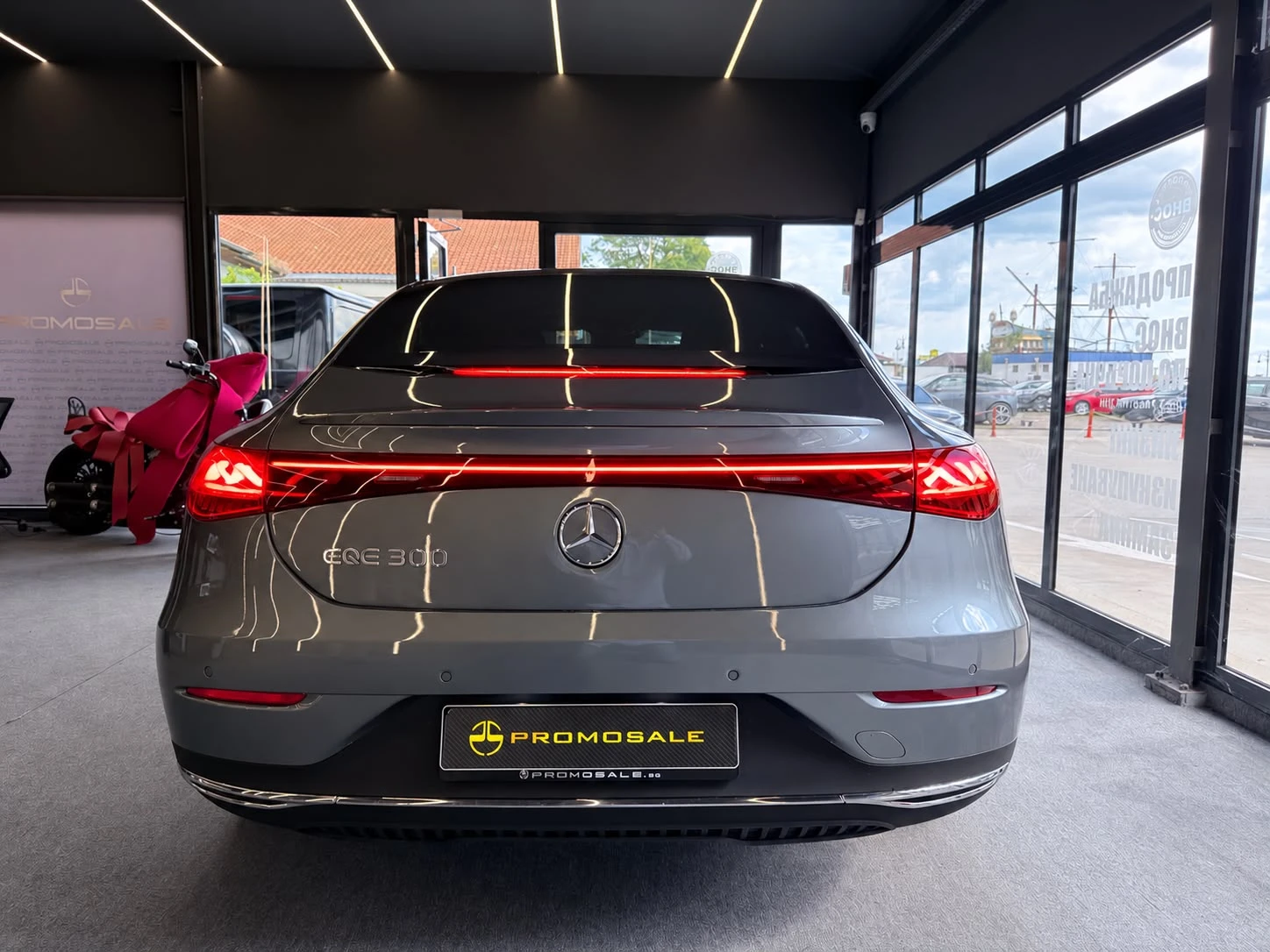 Mercedes-Benz EQE 300* Burmester* Подгрев* ЛИЗИНГ , снимка 5 - Автомобили и джипове - 56198434