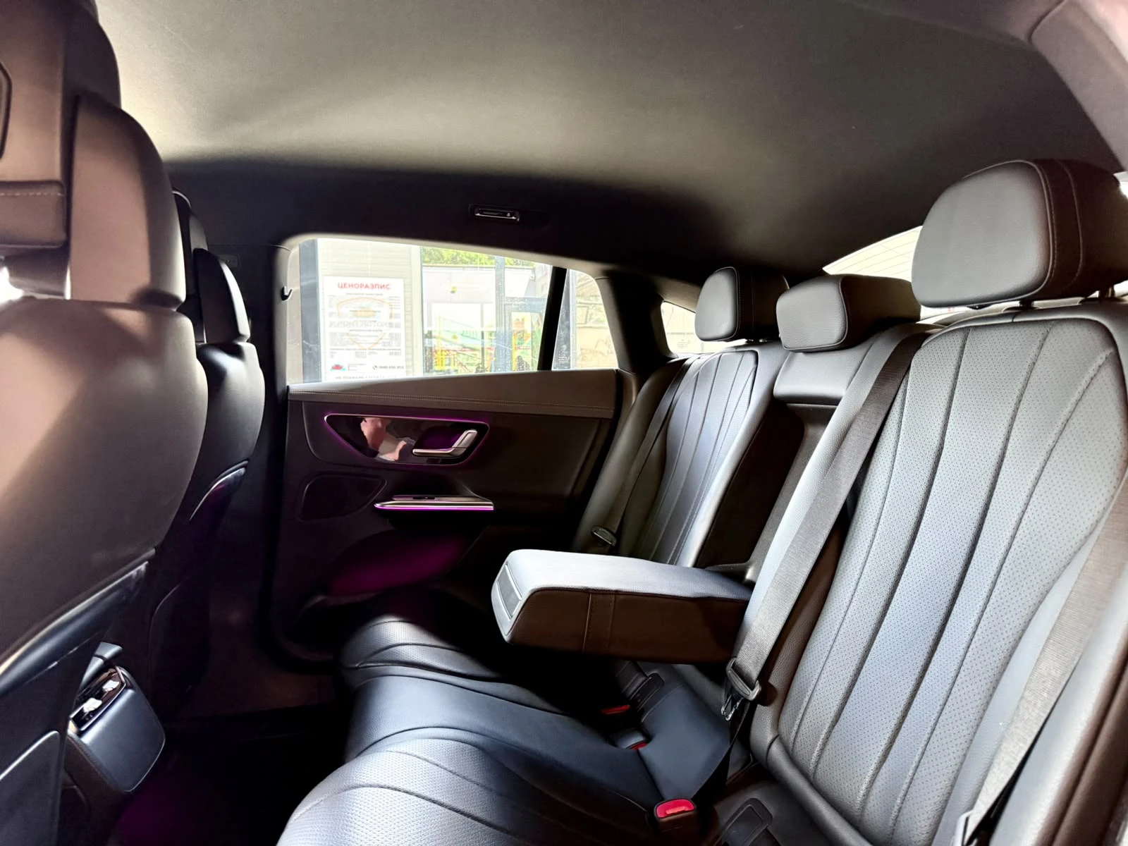 Mercedes-Benz EQE 300* Burmester* Подгрев* ЛИЗИНГ , снимка 14 - Автомобили и джипове - 56198434