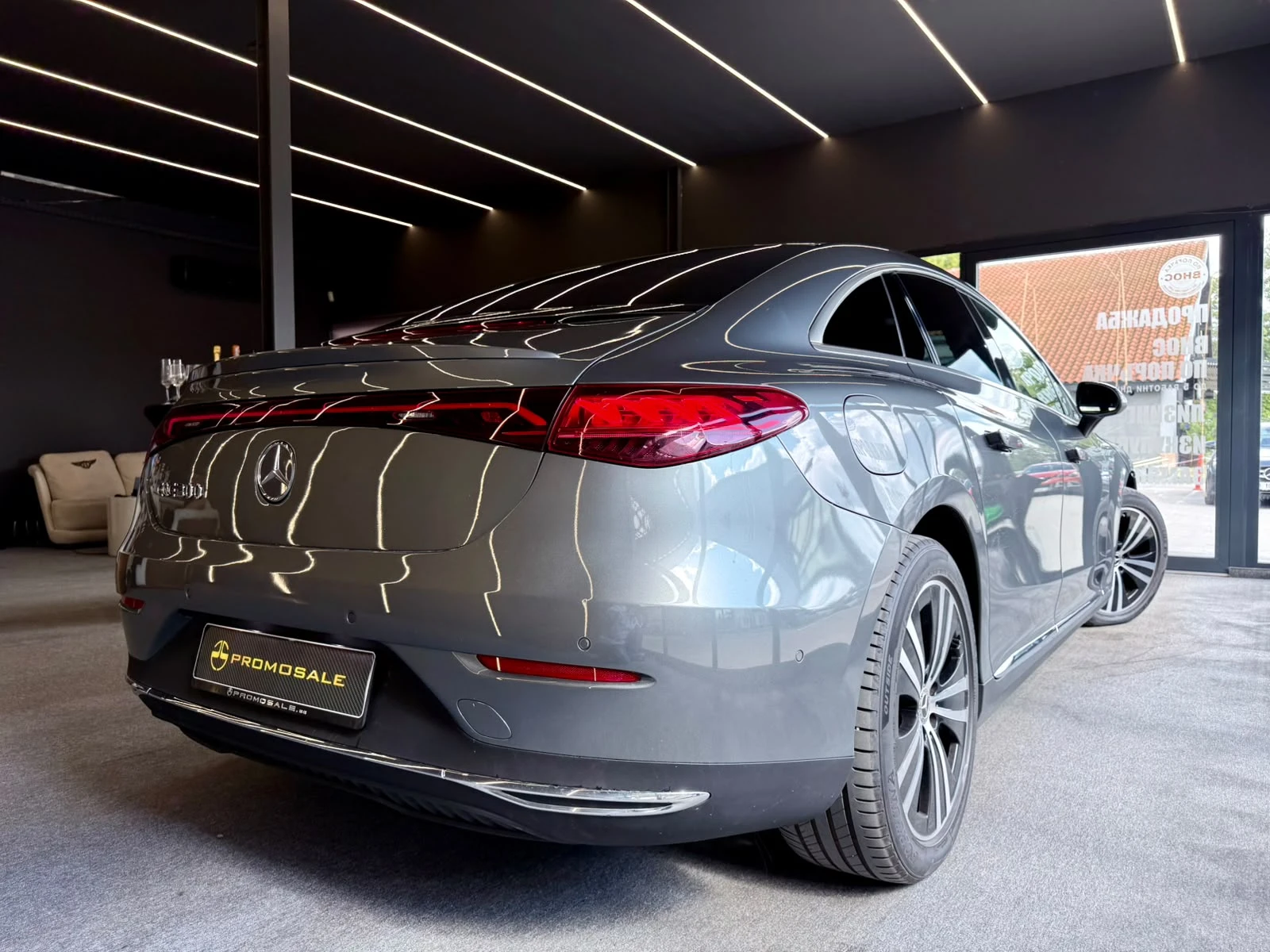 Mercedes-Benz EQE 300* Burmester* Подгрев* ЛИЗИНГ , снимка 6 - Автомобили и джипове - 56198434
