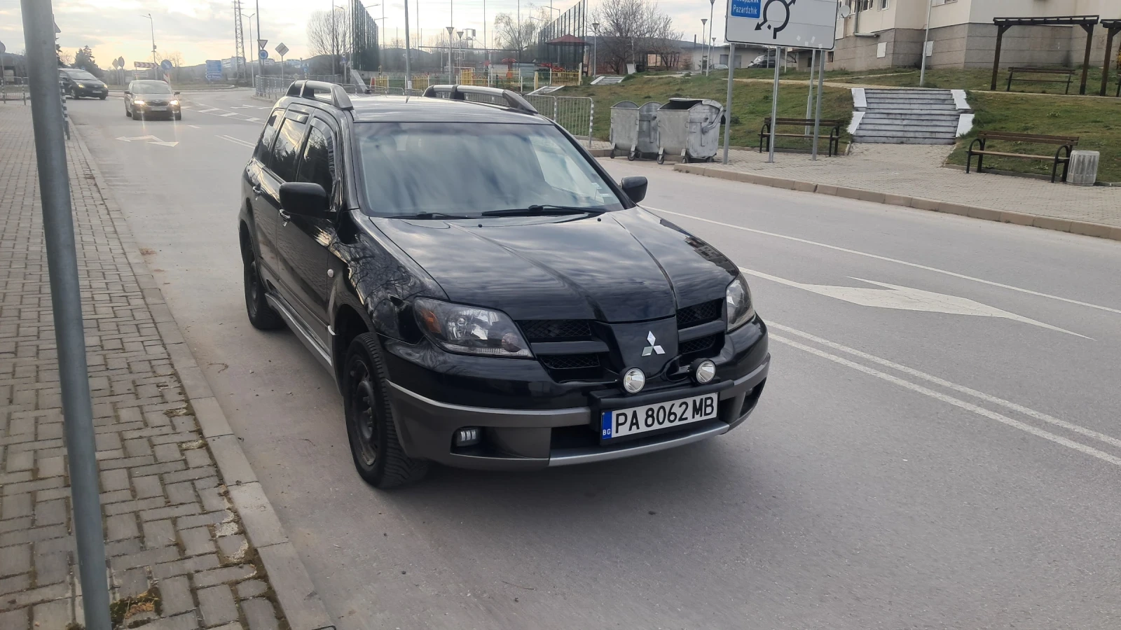 Mitsubishi Outlander, снимка 11 - Автомобили и джипове - 56335034
