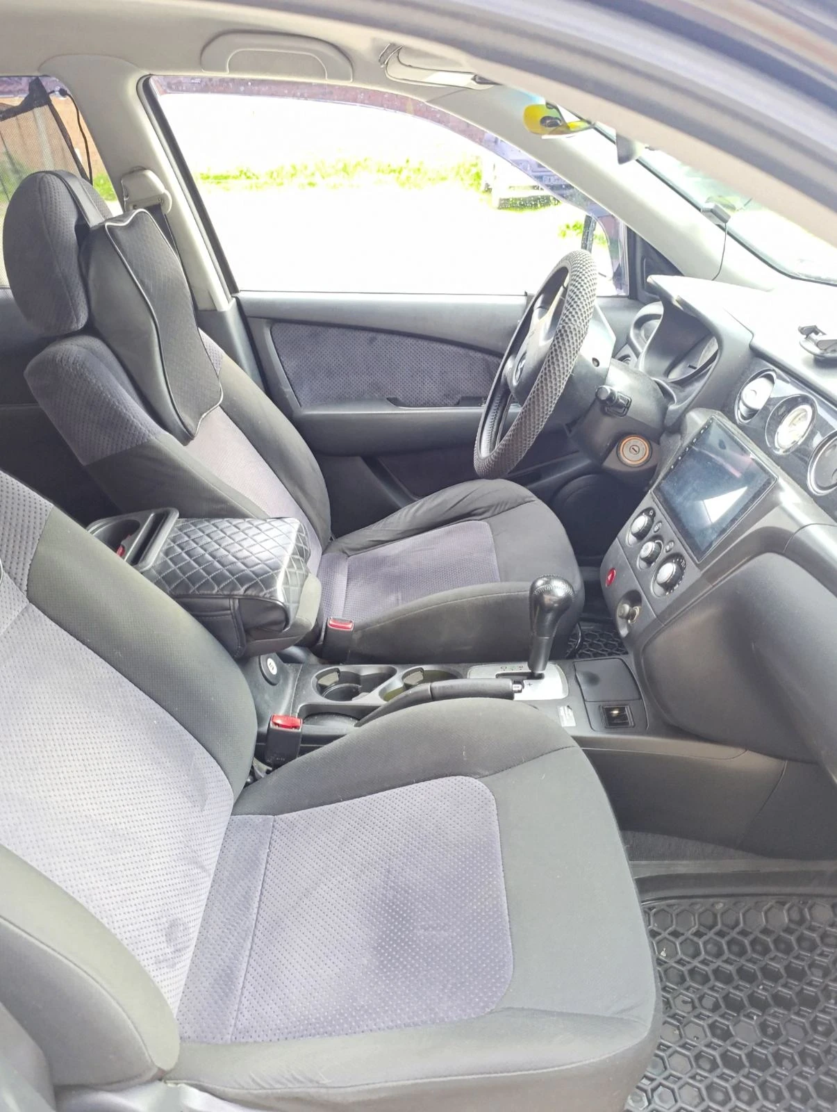 Mitsubishi Outlander, снимка 6 - Автомобили и джипове - 56335034