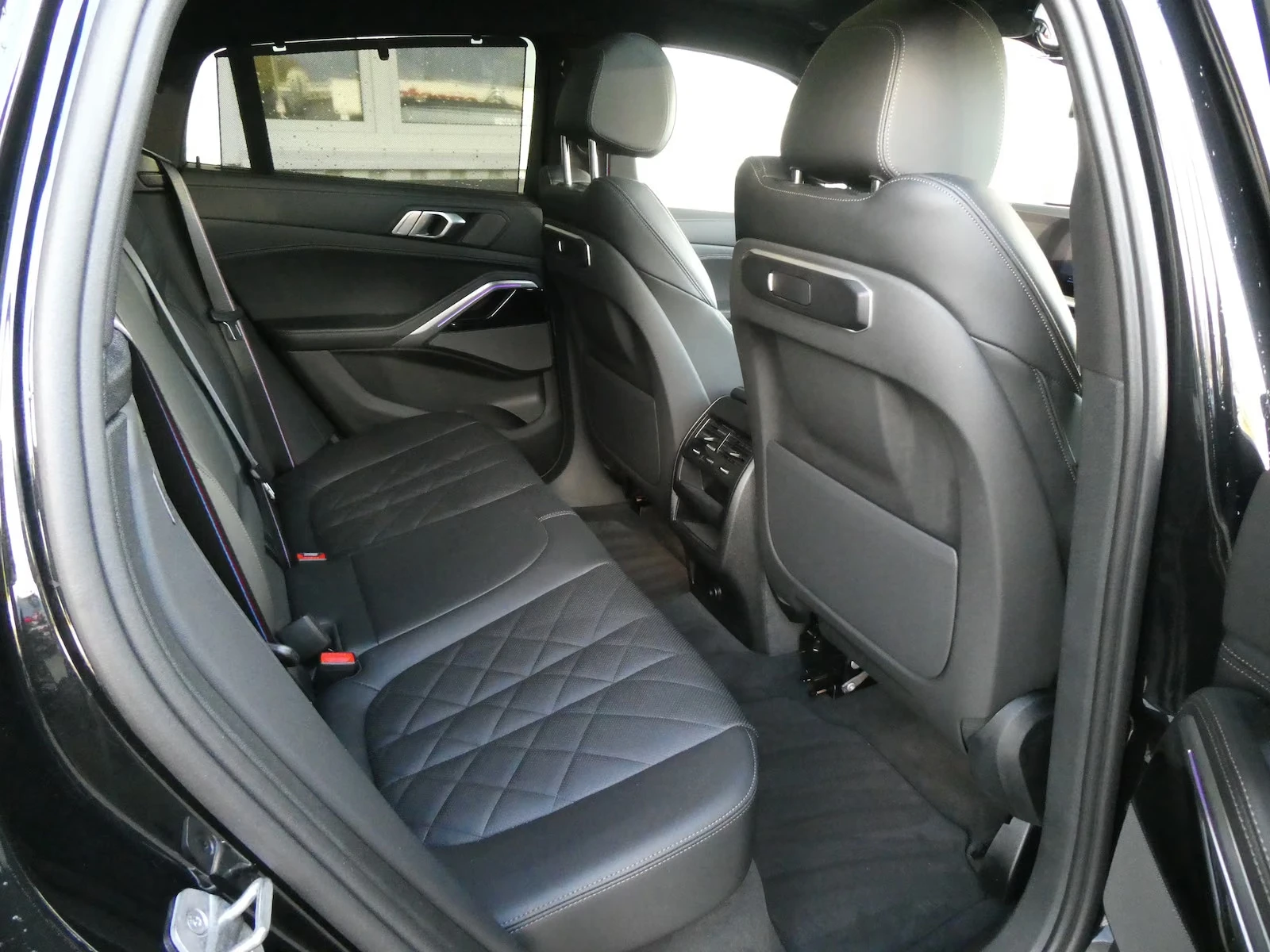 BMW X6 �60i/xDrive/LED/PANO/360/HUD/ | Mobile.bg � ����������� 12