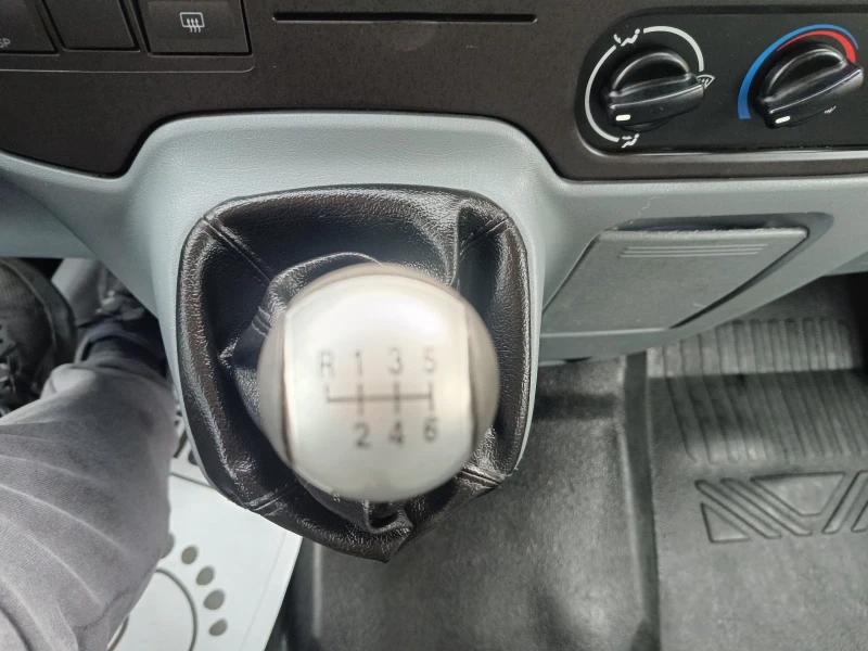 Ford Transit 9места 140к.с. 6ск. 171000км., снимка 10 - Бусове и автобуси - 52538710