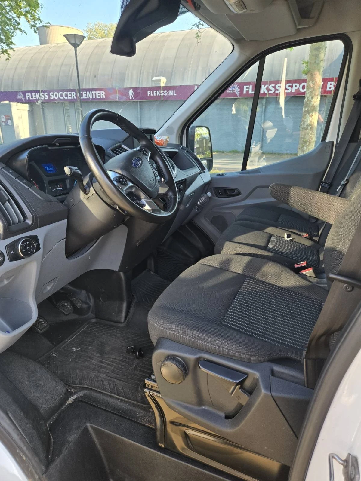 Ford Transit 2.0 TDCi L2H2 - изображение 5