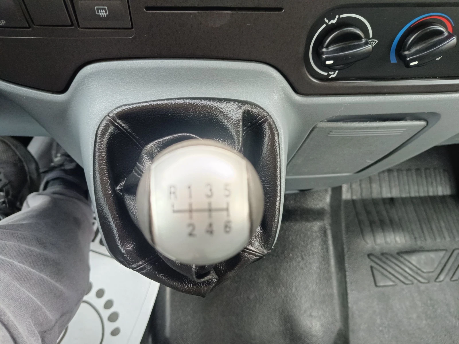 Ford Transit 9места 140к.с. 6ск. 171000км. - изображение 10